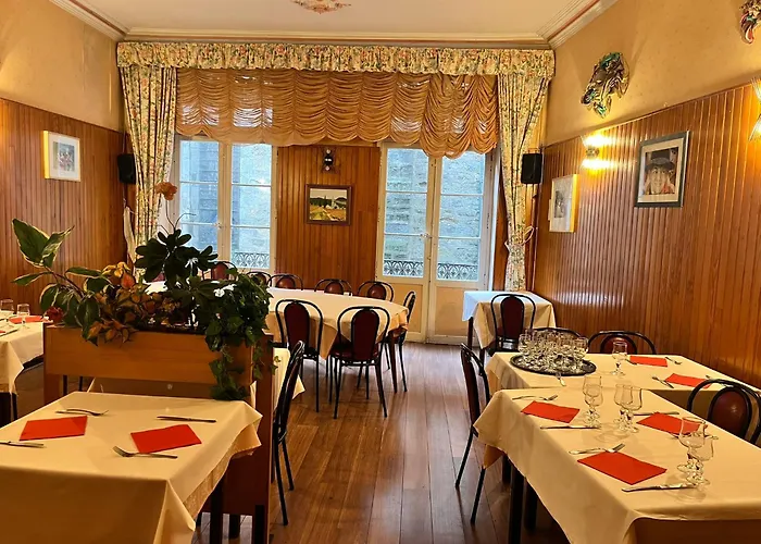 Hotel Restaurant Les Arcades